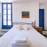 Vila Traditional On Kea