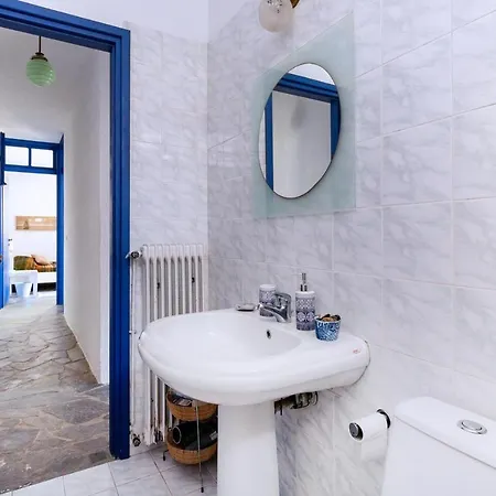 Villa Traditional On Kea *